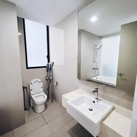 Connected Train 3 Bedrooms - Above Klgateway Mall 14 Kuala Lumpur Exterior photo