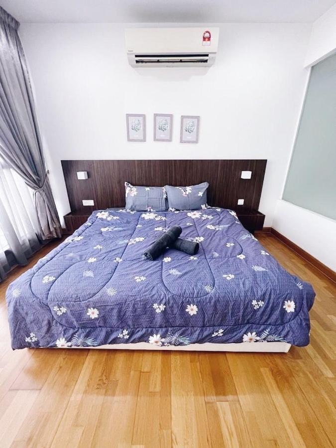 Connected Train 3 Bedrooms - Above Klgateway Mall 14 Apartment Kuala Lumpur