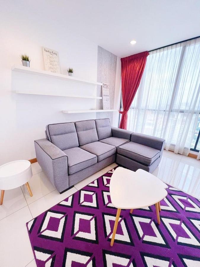 Connected Train 3 Bedrooms - Above Klgateway Mall 14 Kuala Lumpur