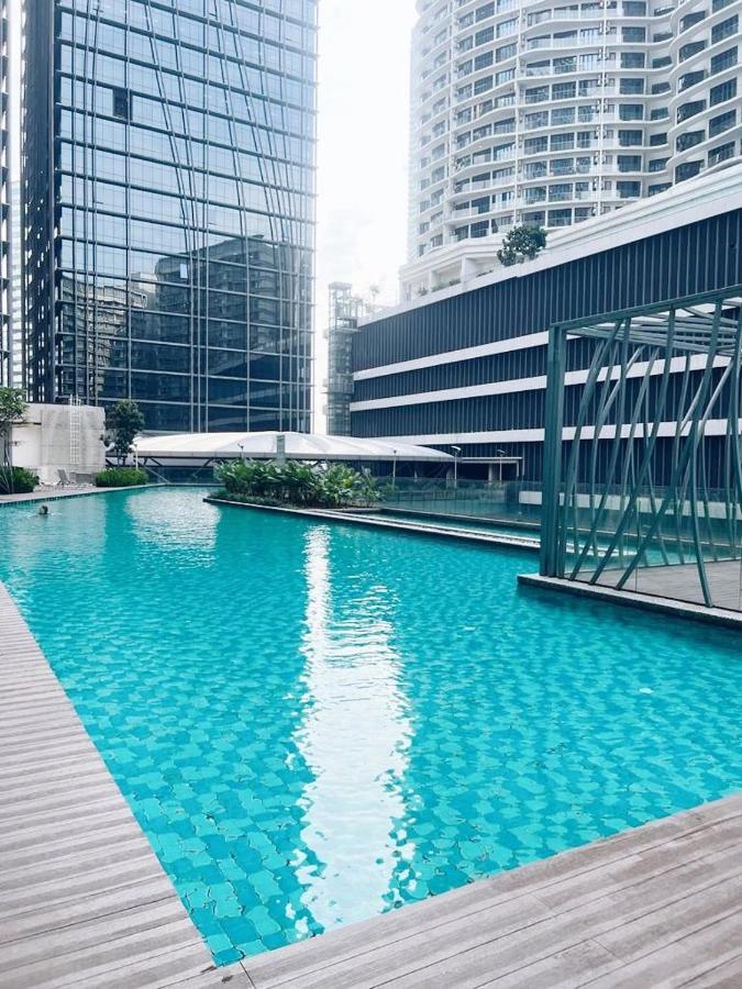 Connected Train 3 Bedrooms - Above Klgateway Mall 14 Apartemen Kuala Lumpur